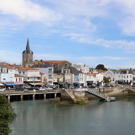 Maison Vue Sur Le Chenal Avec Toit Terrasse
