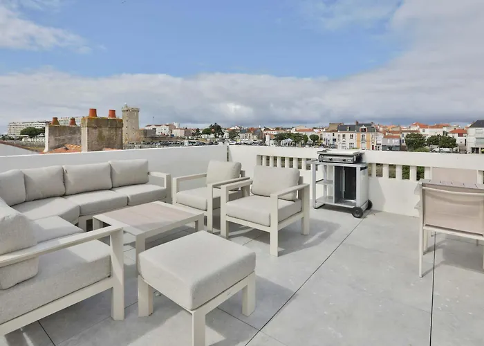 Maison Vue Sur Le Chenal Avec Toit Terrasse *