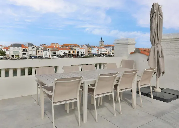 Maison Vue Sur Le Chenal Avec Toit Terrasse