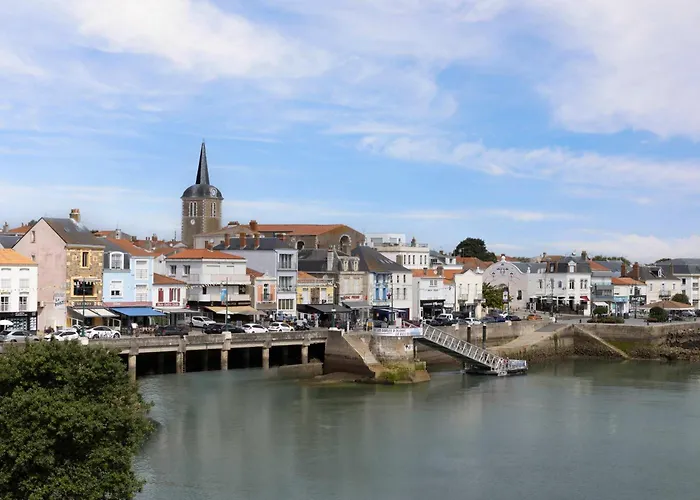 Maison Vue Sur Le Chenal Avec Toit Terrasse